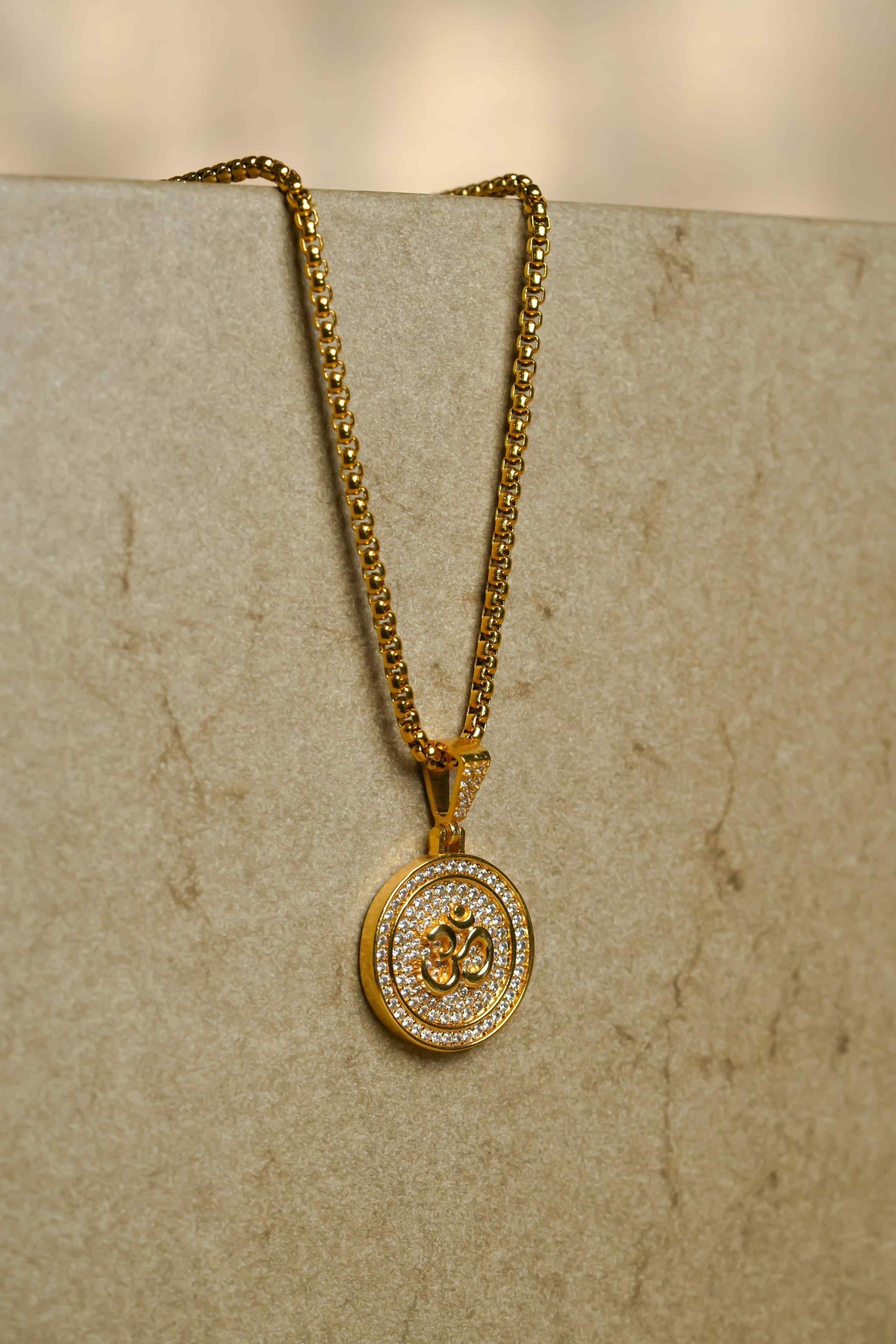 Om Symbol Pendant With Chain h5swdg-k7