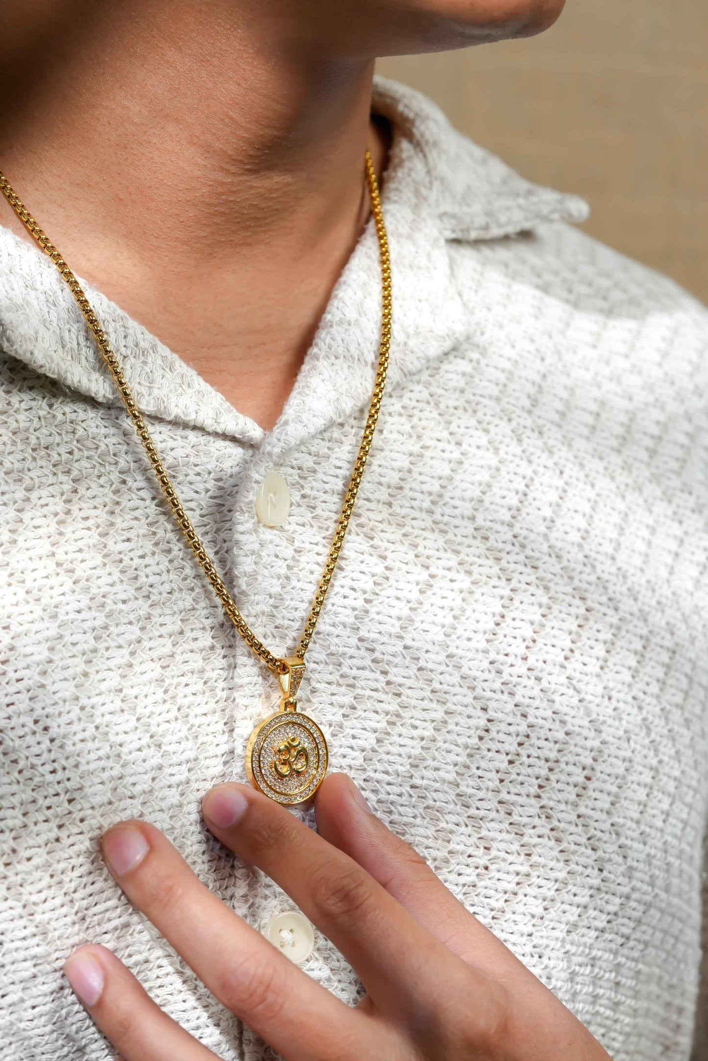 Om Symbol Pendant With Chain h5swdg-k7