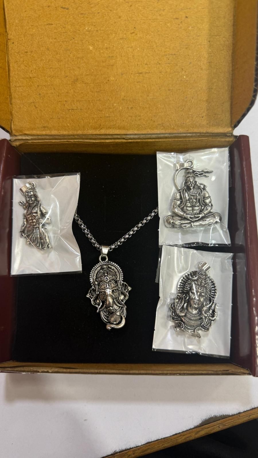 Buy 1 Get 3 Free Pendant With Chain h5swdg-k7