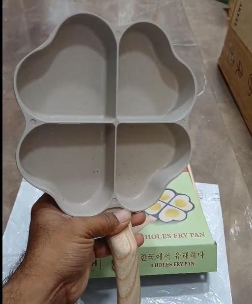 4 Holes Fry Pan h5swdg-k7