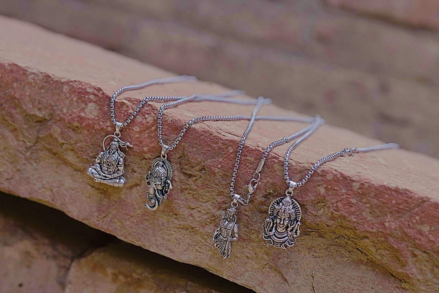 Buy 1 Get 3 Free Pendant With Chain h5swdg-k7